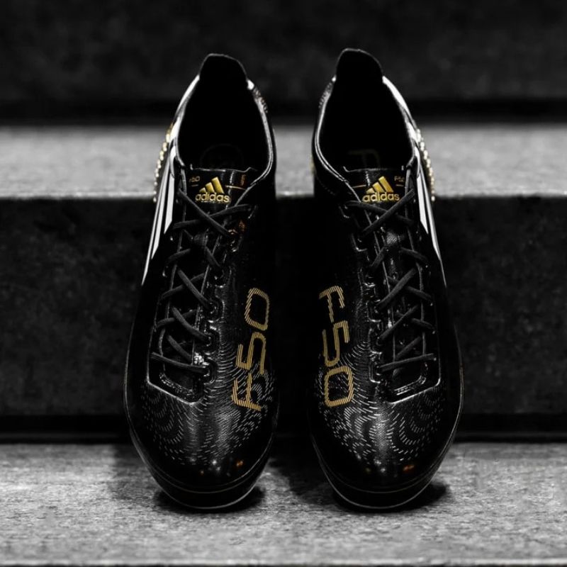 Bộ sưu tập giày bóng đá Adidas ‘Legends’ Pack